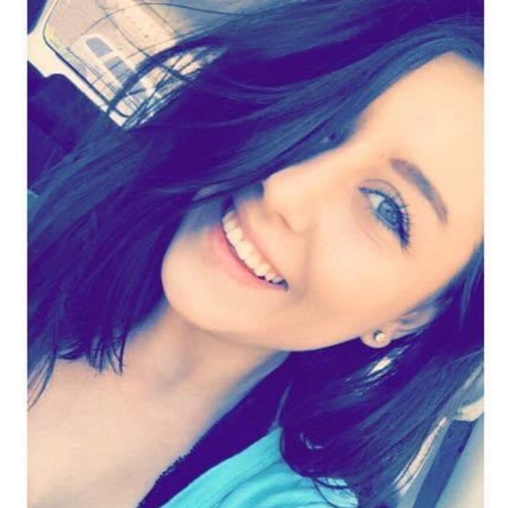 Meet your Posher, Victoria